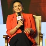 संवाद के मंच पर अभिनेत्री गुल पनाग