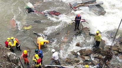 Uttarakhand Gaurikund Landslide missing 20 people Search by sdrf from Four days but no Clue Found