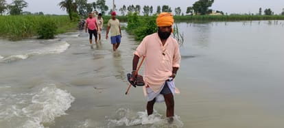 Flood In Hastinapur : many villages submerged, many in no contact Zone