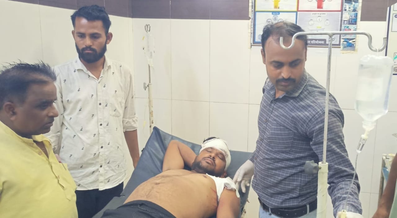 Kannauj road accident, The crowd thrashed the driver, the fathers shadow raised from the innocents head