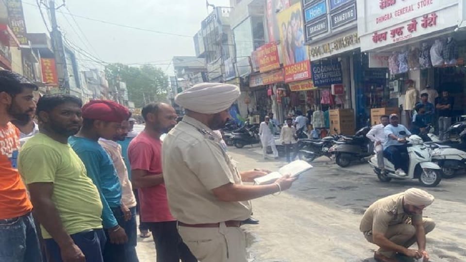 Deadly attack on wife in crowded market in Punjab, whole road covered in blood