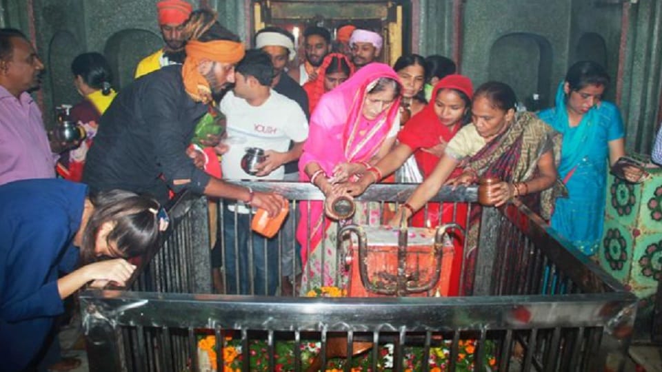 Jalabhishek in Shivalayas of Moradabad, Maha Aarti in evening