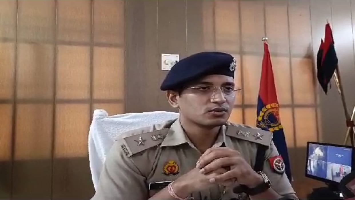 UP News: conflict between two sides with stones and many injured in Shamli