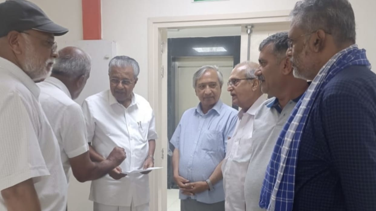 Himachal Apple will reach kerala cm pinarayi vijayan assured cooperation