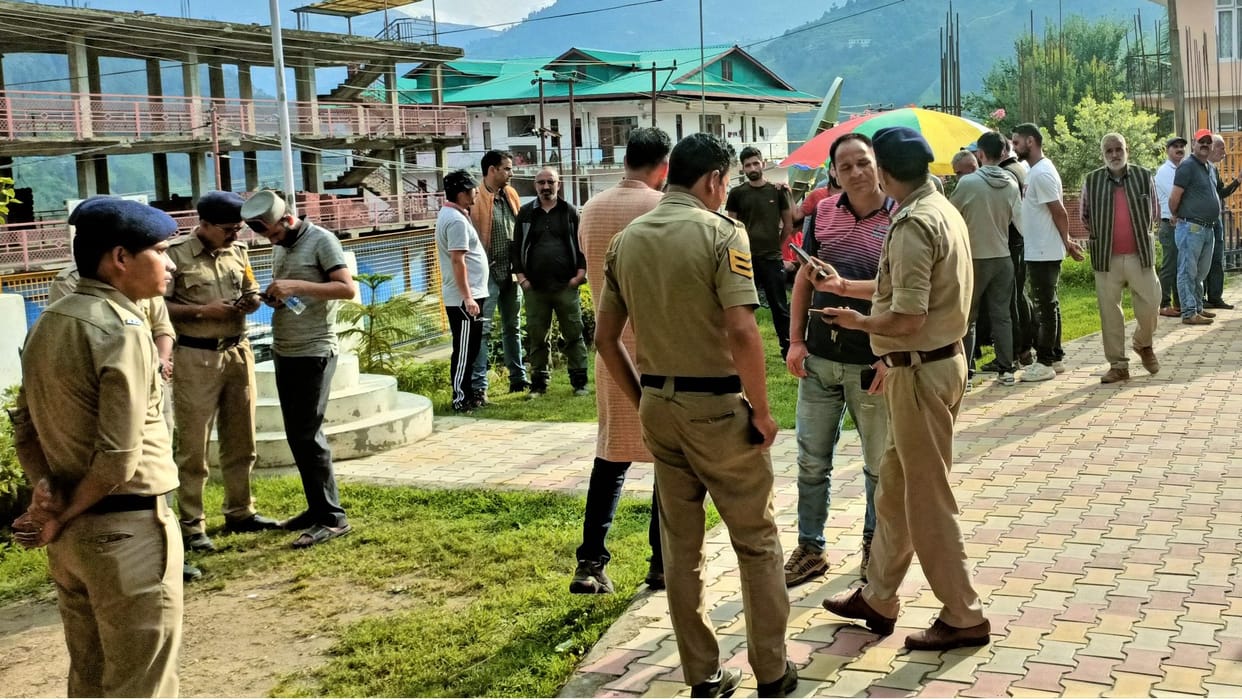 Boy Nude Parade In Rohru Shimla Beaten Up By Shopkeeper Public protest in Rohru Thana
