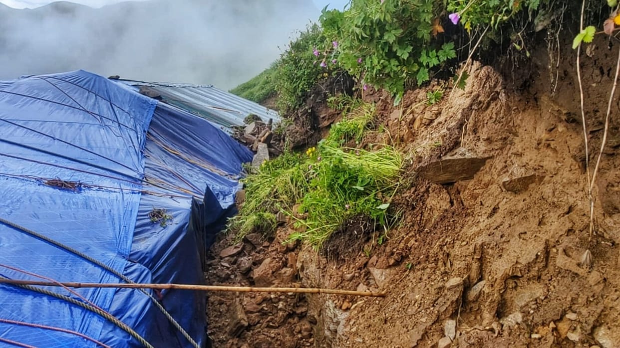 Chamoli Dharamshala wall collapsed due to landslide near Rudranath temple Narsingh temple road Also damaged