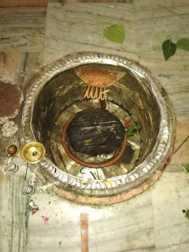 Sawan Special: Even today there is a mark of injury on the Shivling, this temple was built during the British