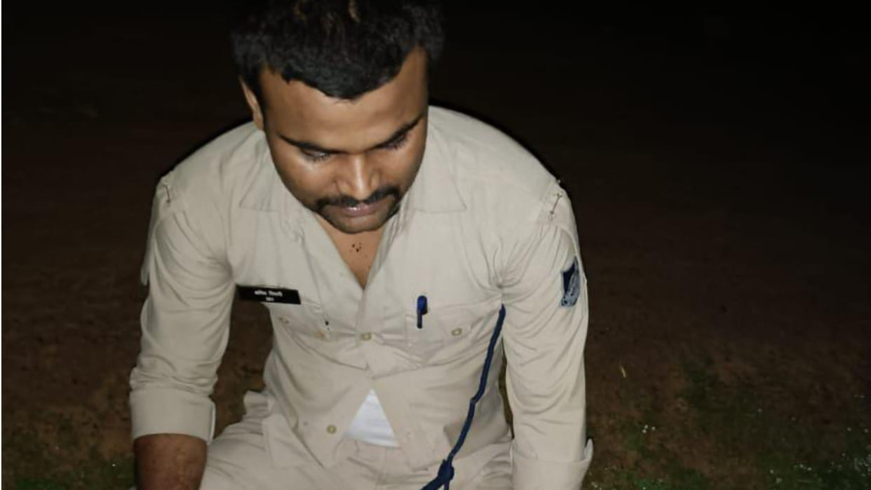 MP News: Policeman was beaten up in Shahdol, had reached to settle the land dispute between the two parties