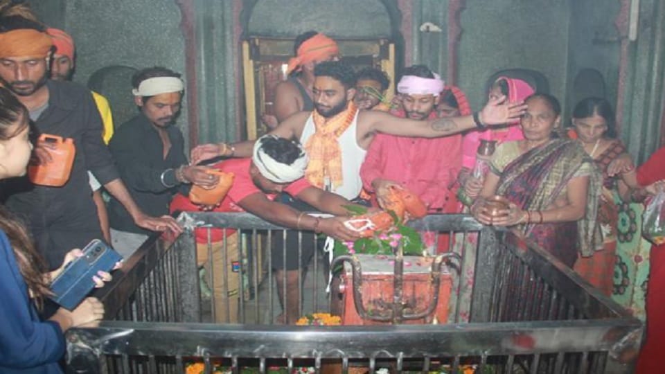 Jalabhishek in Shivalayas of Moradabad, Maha Aarti in evening