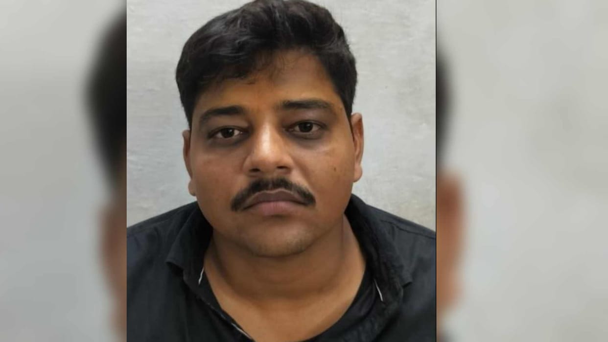 Rangbaz was sent to jail who threatened officer Gida gorakhpur