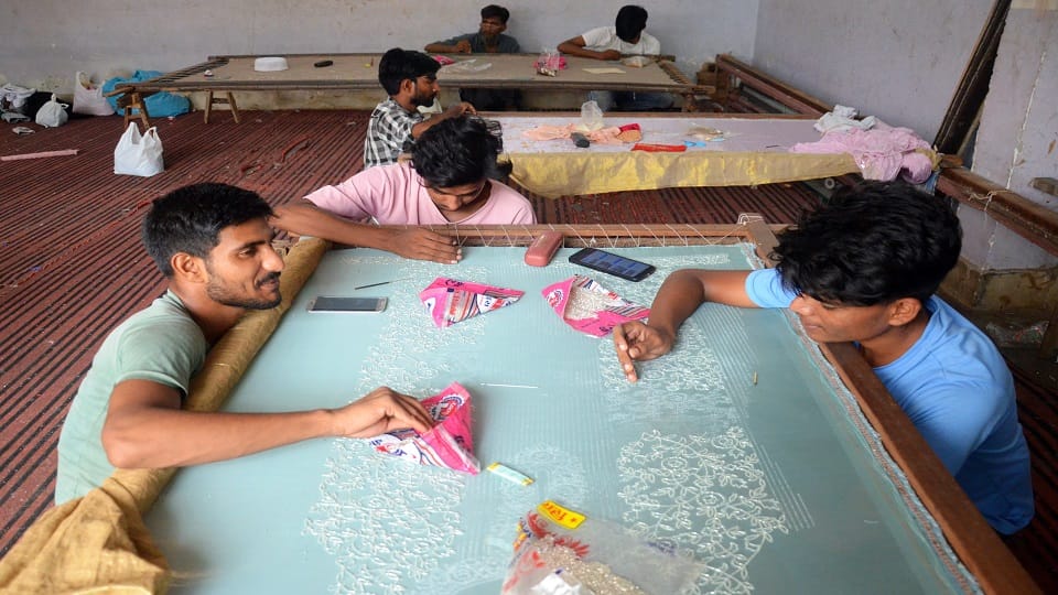 four lakh people got employment to Zari Zardozi industry in Bareilly