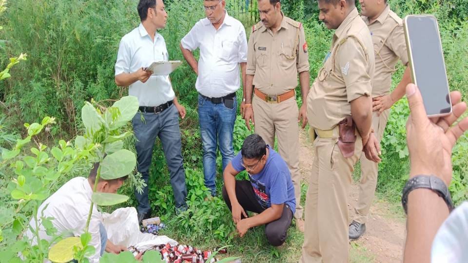 police took drug mafia on remand In Agra recovered fake drugs worth lakhs
