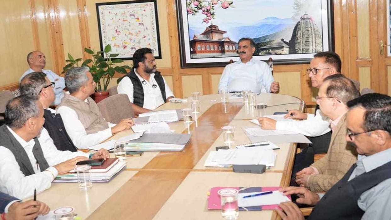 CM sukhvinder sukhu said settlement of FCA and FRA cases related to flagship projects should be expedited