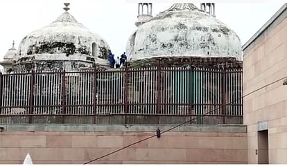 Gyanvapi: अदालत ने जिलाधिकारी को व्यासजी के तहखाने का रिसीवर नियुक्त किया; वजूखाना सफाई पर आज आ सकता है फैसला Gyanvapi Case Court appointed District Magistrate as receiver of Vyasji s basement