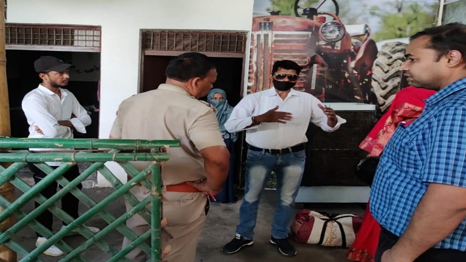 Raids on two hotels, five couples found in suspicious circumstances