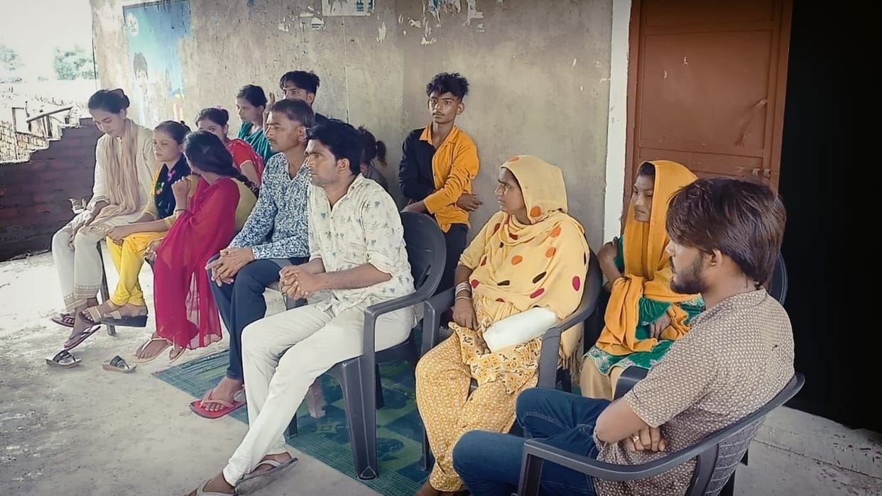 Pakistani Hindu Family, No specific purpose,  Chitrakoot reached by violating visa rules