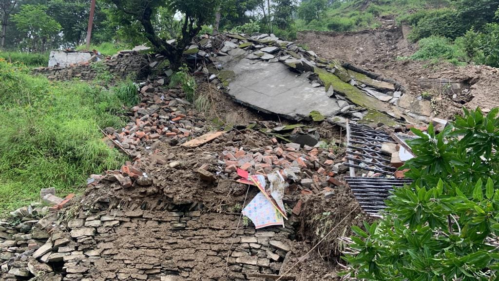 Uttarakhand Weather Update Today IMD Yellow Alert For Heavy Rainfall in Eight Districts