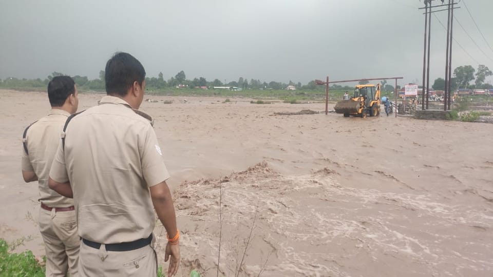 Flood Like Condition in Uttarakhand Kotdwar After Heavy rainfall and River overflow