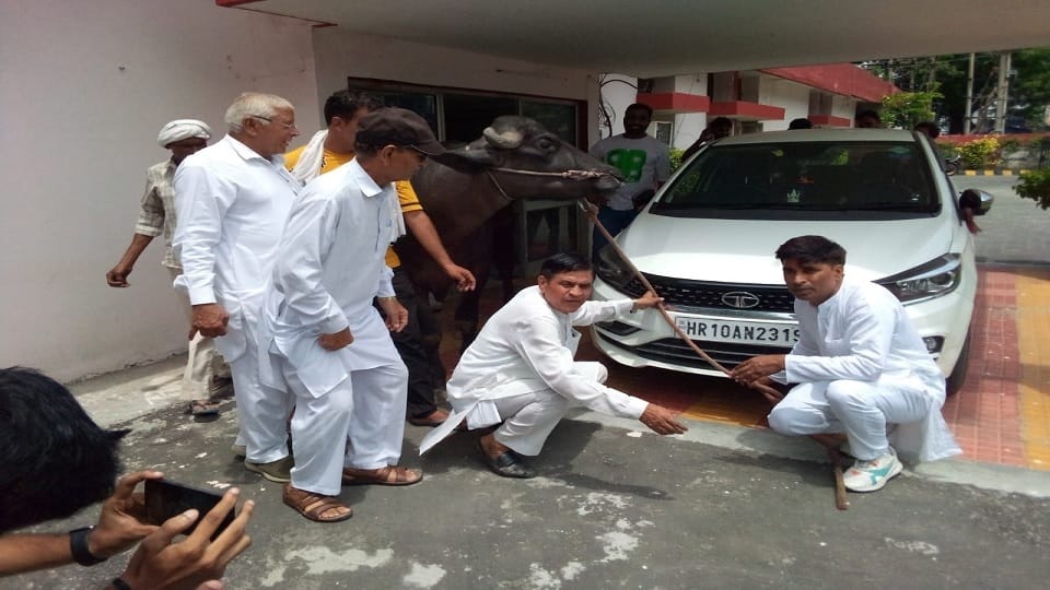 Jhota Bhand expressed anger on SE vehicle in Sonipat