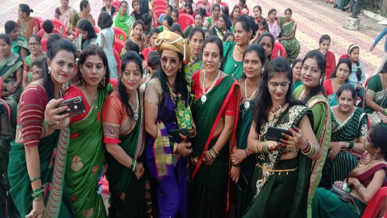 Friendship Day: Sejbahar Housing Board Women celebrated Green Day in raipur