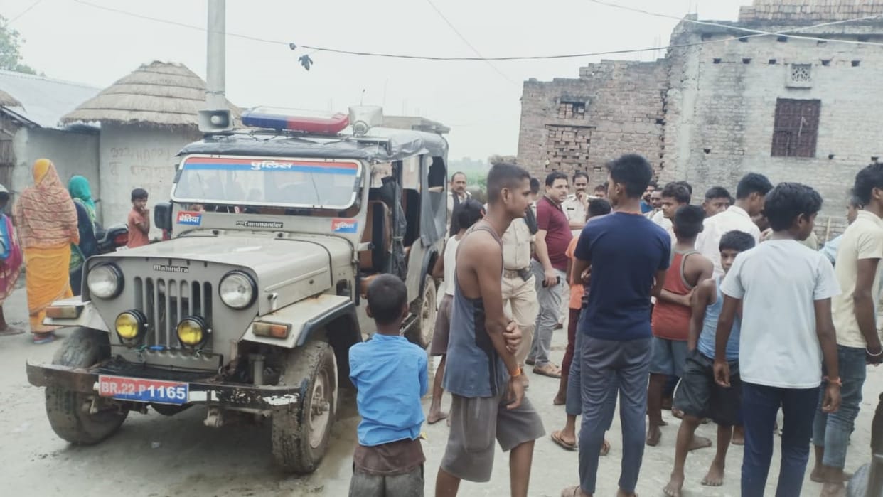 Son killed his father by cutting him with a machete in Bettiah, the police arrested the accused