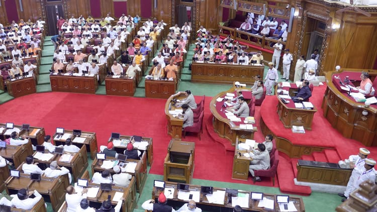 यूपी विधान परिषद चुनाव: भाजपा को दस और सपा को मिल सकती हैं तीन सीटें