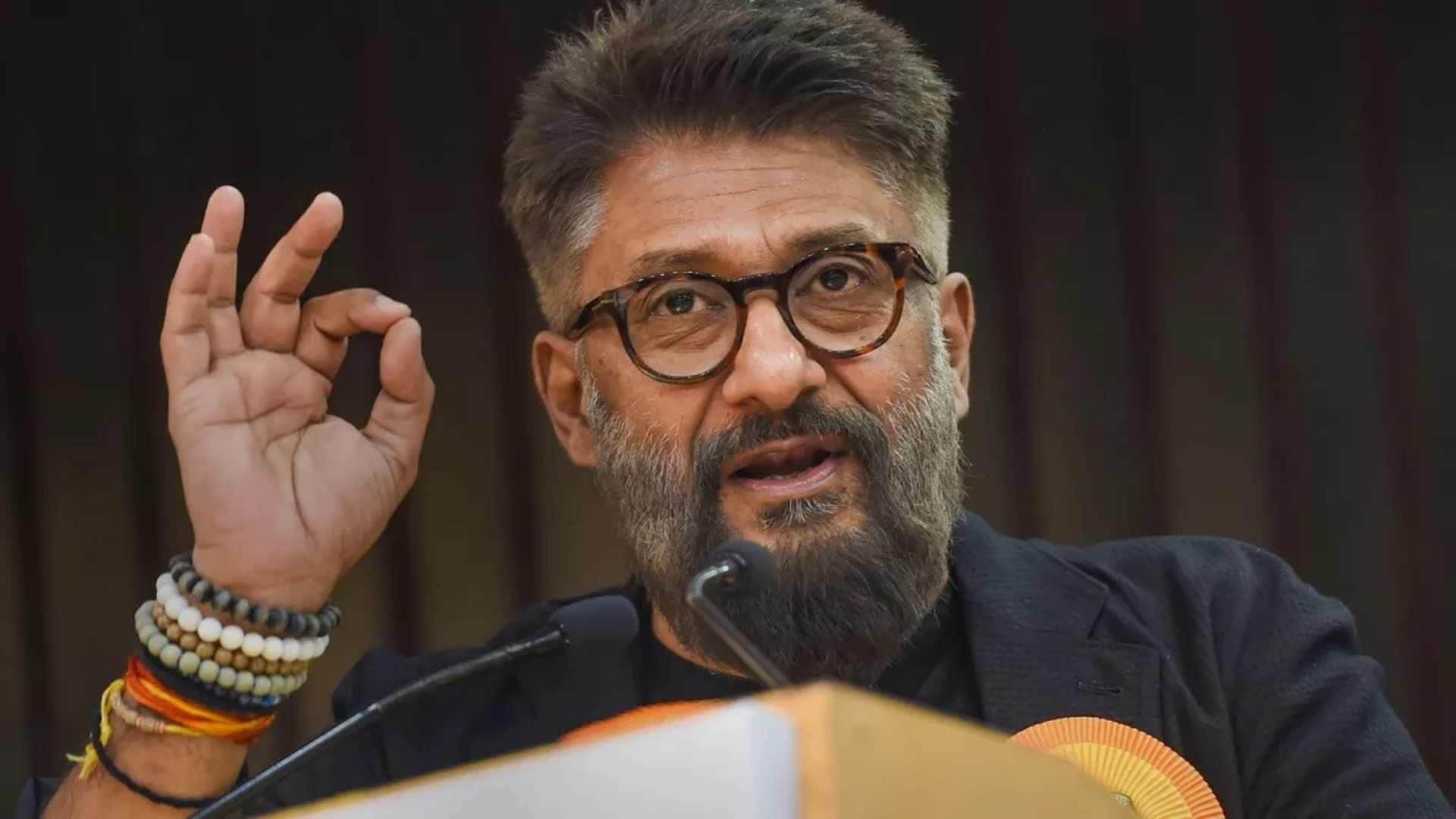 Vivek Agnihotri Praised Shah Rukh Khan Jawan trailer says he will watch the film first day first show