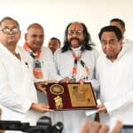 चंबल के पूर्व डकैत मलखान सिंह को कमलनाथ ने कांग्रेस में शामिल कराया