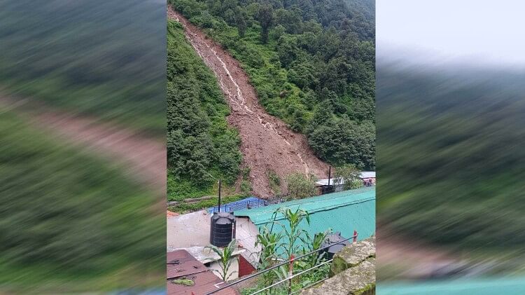 landslide-in-gaurikund-three-children-buried-under-debris-died-bus