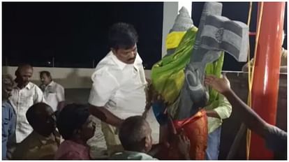 Officials remove Bharat Mata statue from BJP office premises in Virudhunagar