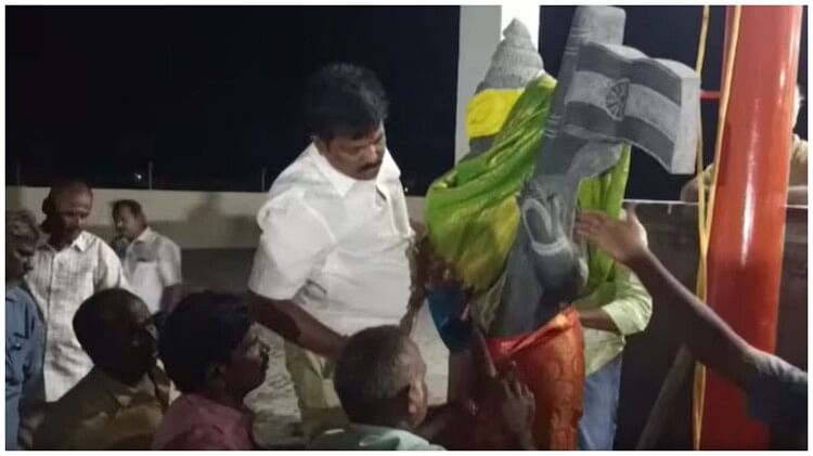 Officials remove Bharat Mata statue from BJP office premises in Virudhunagar