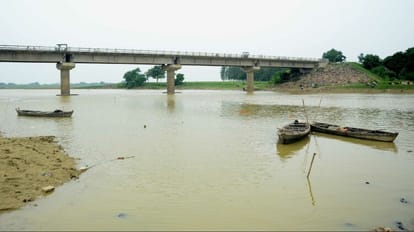 All rivers of Gorakhpur Basti division on rise water released again from Shravasti barrage