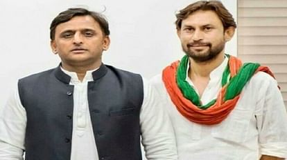 Promotion of samajwadi party leader who take bouncer for tomato in varanasi