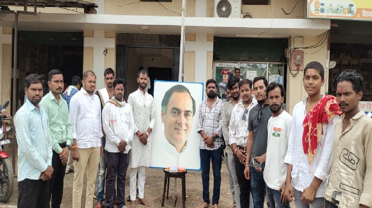 Youth Congress celebrated 63rd foundation day at Rajiv Bhavan Balod