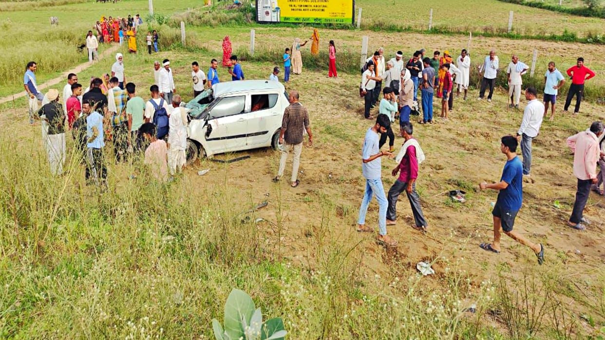 MP News: Bike riding teachers killed in car collision in Morena