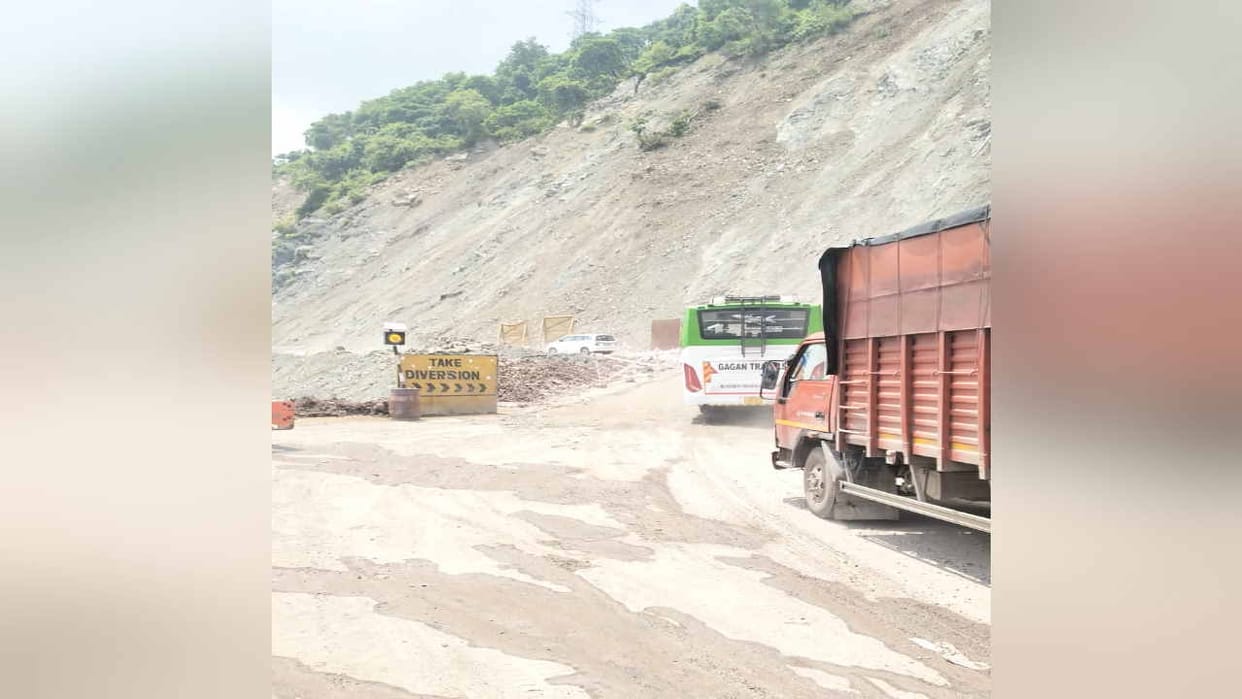 Kalka-Shimla nh will remain closed for four hours tonight at Chakkimod