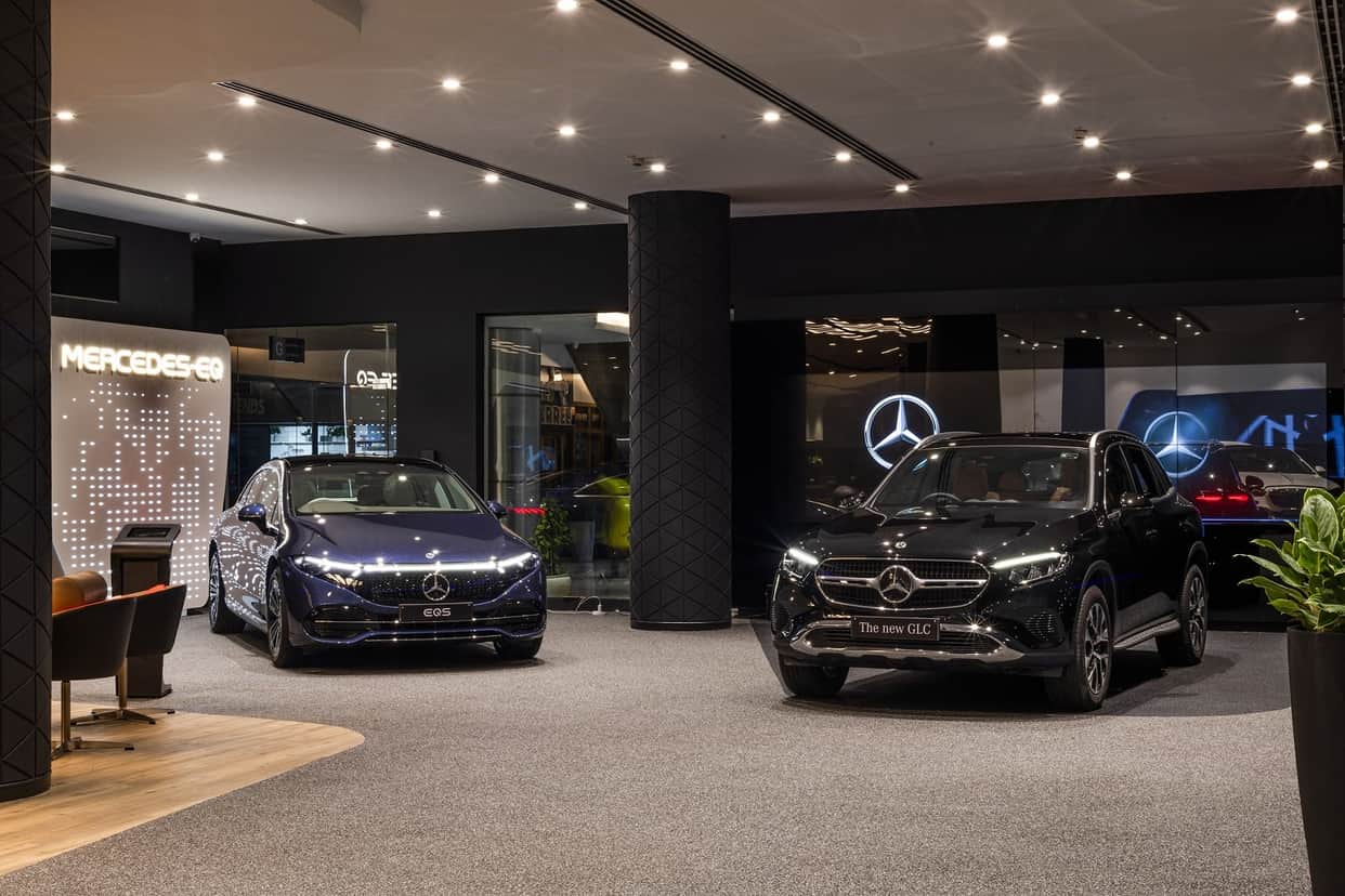 Luxury Carmakers Expect sales momentum to continue in Festive Season 2023 Claims Report