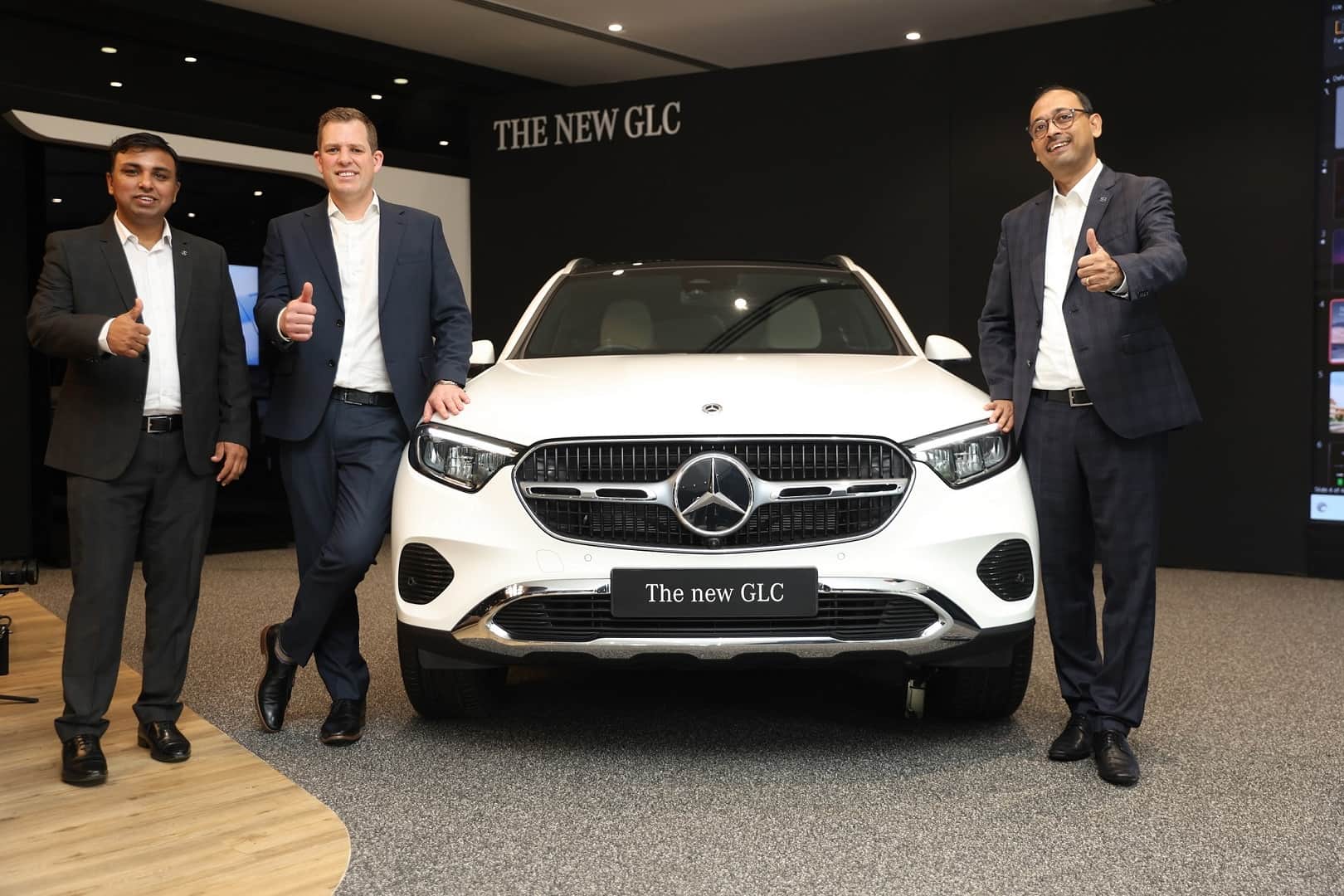 Luxury Carmakers Expect sales momentum to continue in Festive Season 2023 Claims Report