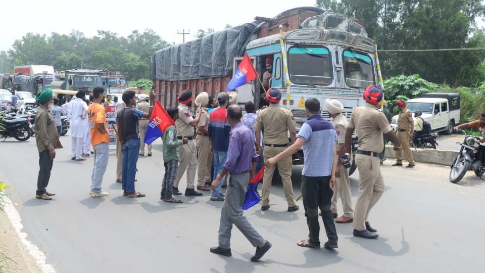 Punjab Band Valmiki and Christian community protest all update news in hindi