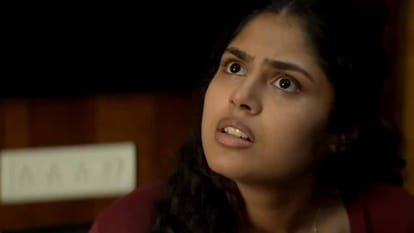 The Jengaburu Curse Review in Hindi by Pankaj Shukla sony liv Nila Madhab Panda Faria Abdullah Nassar