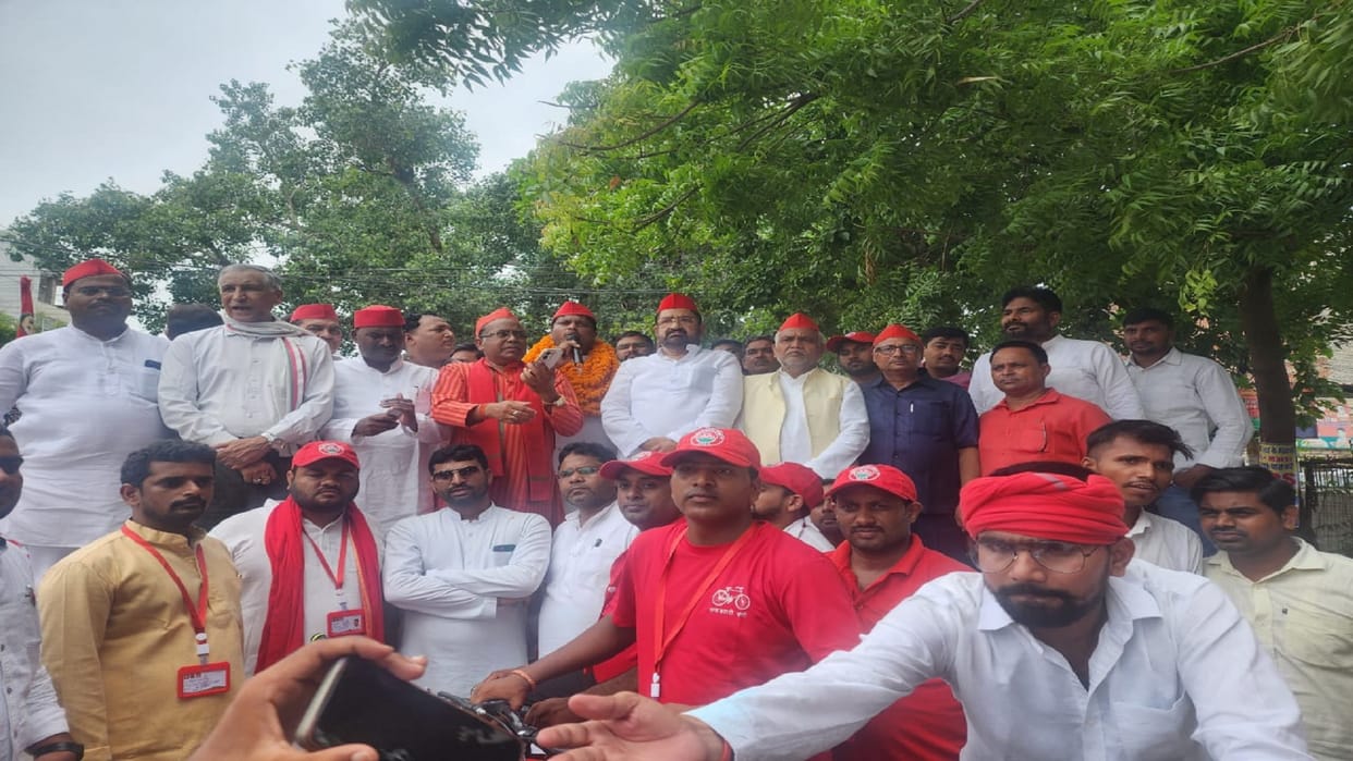 SP thundered against the double engine government