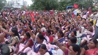 Bihar News : पटना में आशा कार्यकर्ताओं का प्रदर्शन, तेजस्वी यादव के विभाग में नियमितीकरण की मांग Bihar News: Protest of ASHA workers in Patna, demand for regularization in Health Department, Tejashwi Yadav