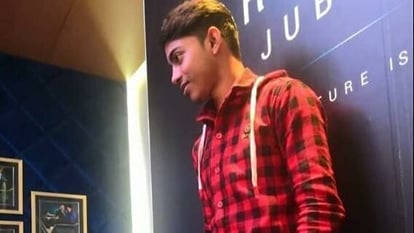 Bihar : समस्तीपुर में फंदे से झूलती मिली युवक की लाश, 3 माह पहले हुई थी शादी; सौतेले पिता से चल रहा था विवाद Bihar: Dead body of a young man found hanging from a noose in Samastipur, got married 3 months ago step father