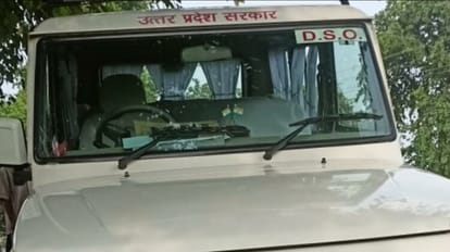 Pilibhit DSO car hit a laborer standing on the roadside in Bareilly