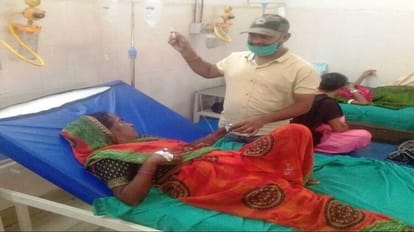 Woman bitten by snake poison spread in body doctor saved his life