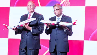 एयर इंडिया सीईओ कैंपबेल विल्सन और चंद्रशेखरन।