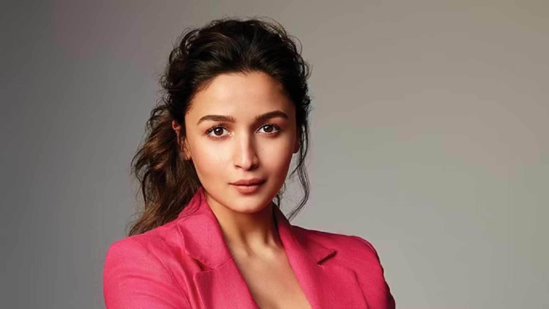 Bollywood Stars Who were not born in India from Alia bhatt deepika padukone to helen neelam kothari