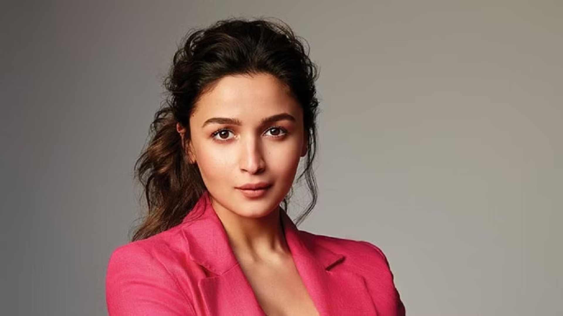 Bollywood Stars Who were not born in India from Alia bhatt deepika padukone to helen neelam kothari