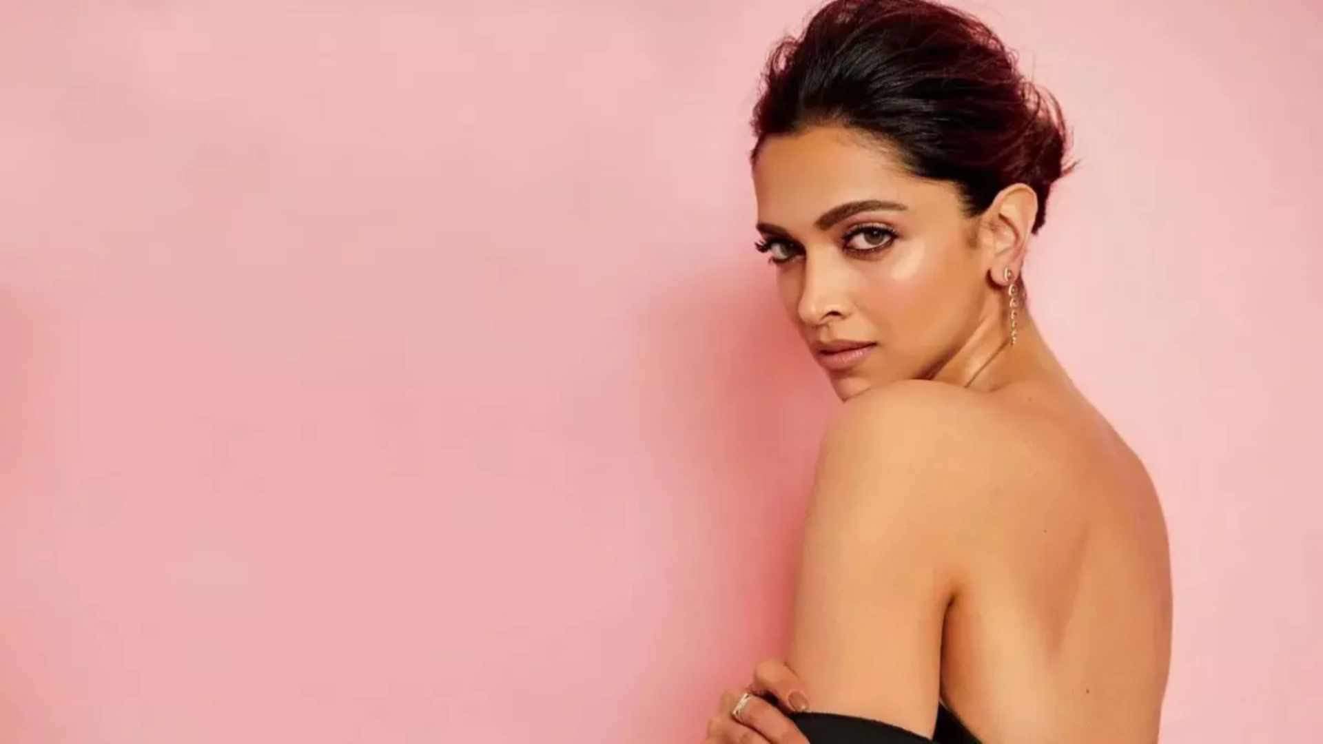 Celebs Love to Eat Homemade Food Deepika Padukone Shah Rukh Khan Ranbir Kapoor Priyanka Chopra Hrithik Roshan