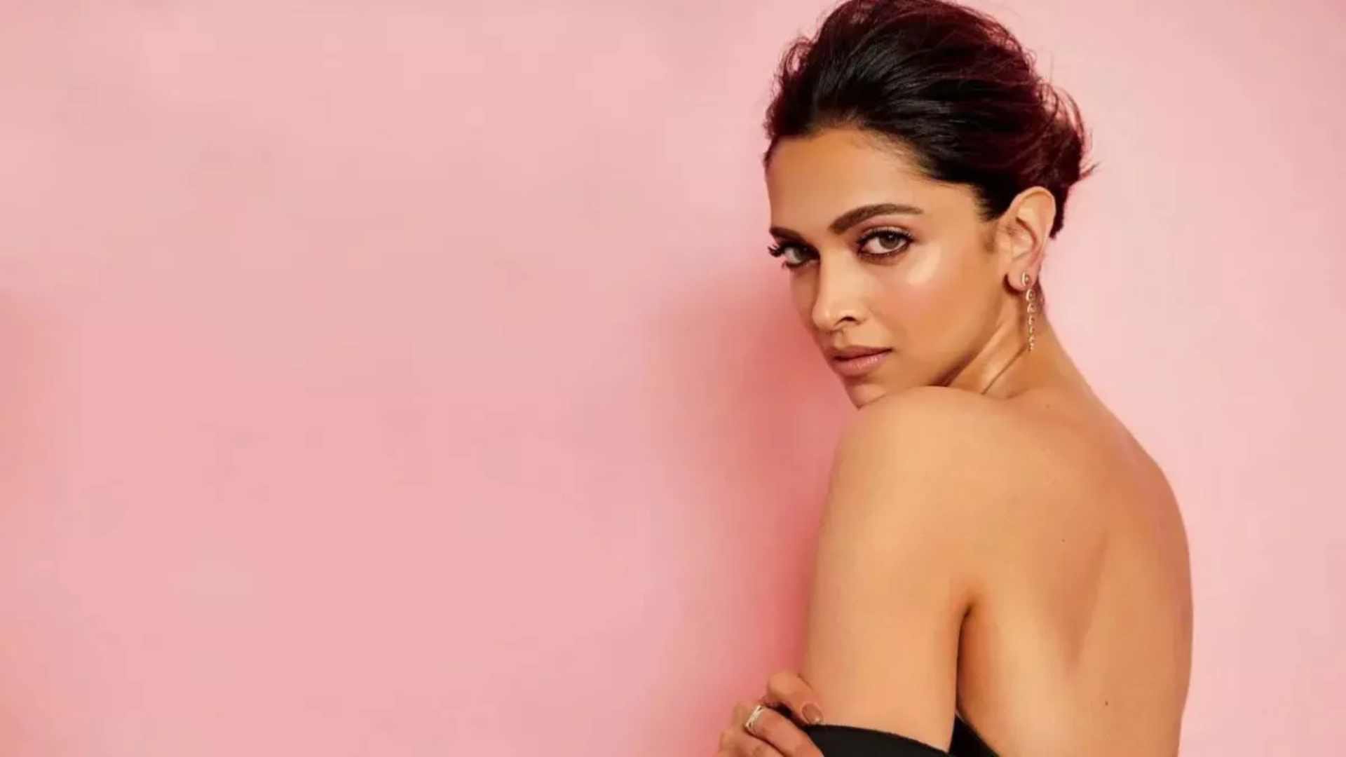 Celebs Love to Eat Homemade Food Deepika Padukone Shah Rukh Khan Ranbir Kapoor Priyanka Chopra Hrithik Roshan